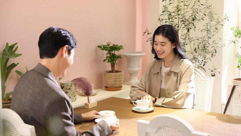 кадр из фильма 어쩌면 우린 헤어졌는지 모른다