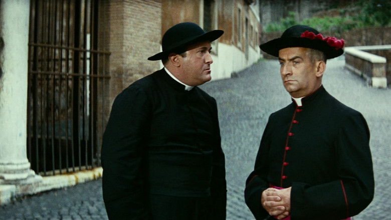 кадр из фильма Фантомас разбушевался