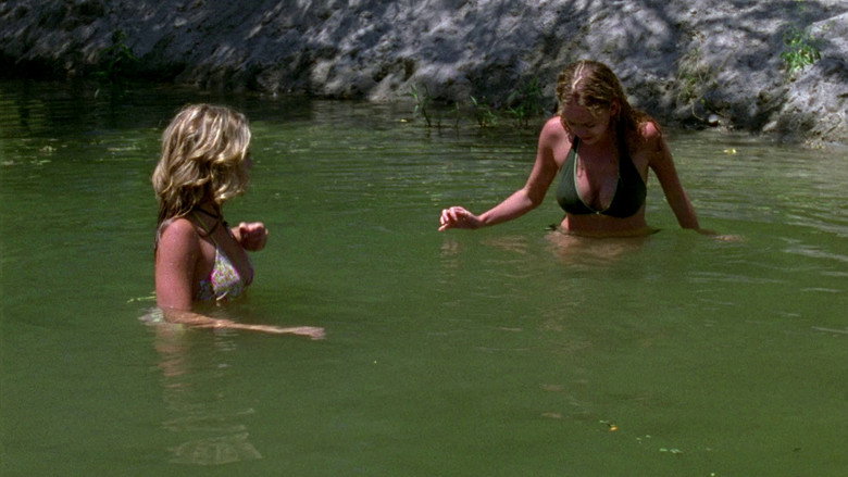 кадр из фильма Убивая мертвецов