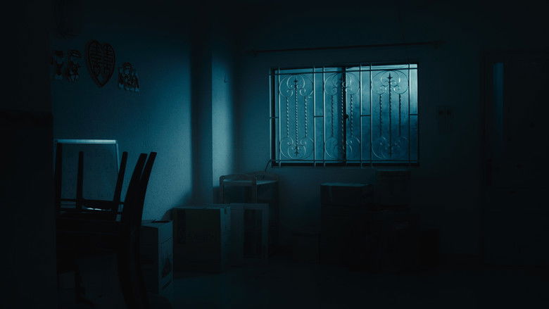 кадр из фильма Cuối giường dậy lên một tiếng gọi