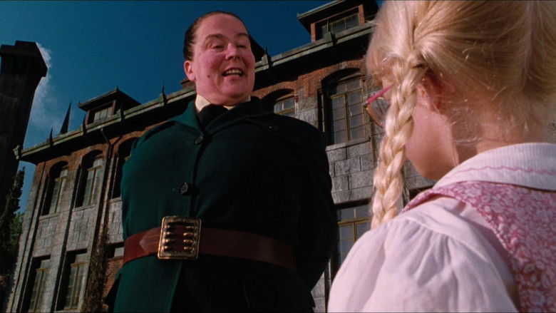 кадр из фильма Матильда