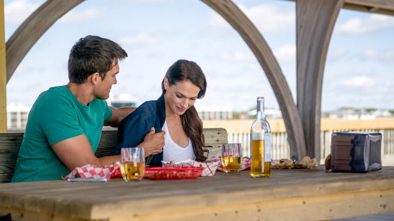 кадр из фильма Love at the Shore