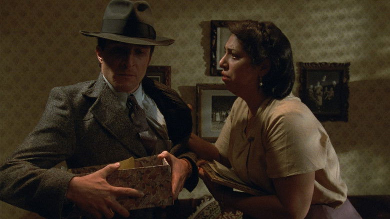 кадр из фильма Кроваво-красный