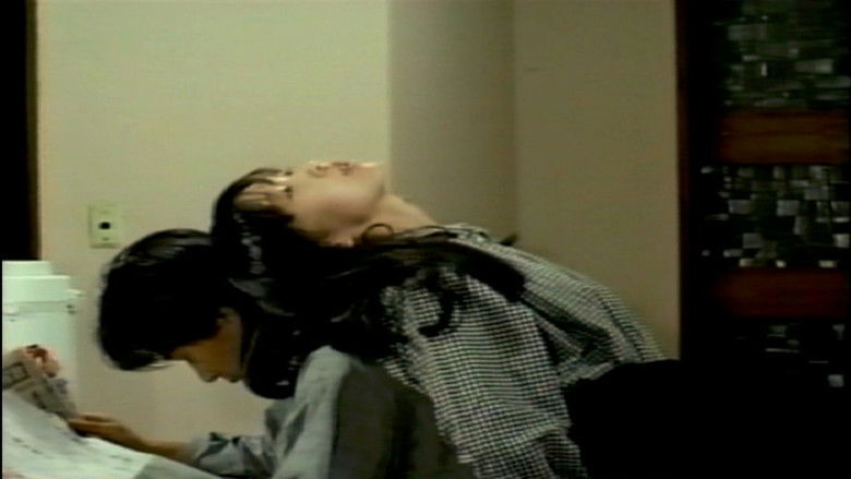 кадр из фильма ＯＬ暴行汚す