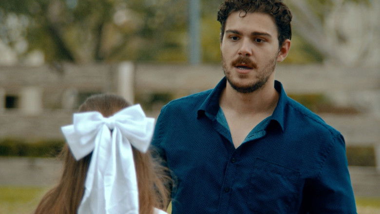 кадр из фильма New Life, Hard Choice