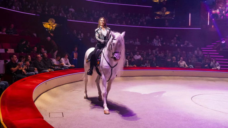 кадр из фильма Délire au Cirque d'Hiver Bouglione de Paris