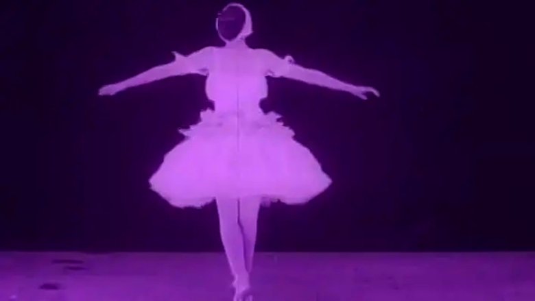 кадр из фильма Умирающий лебедь