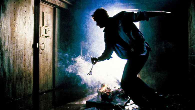 кадр из фильма Тюрьма