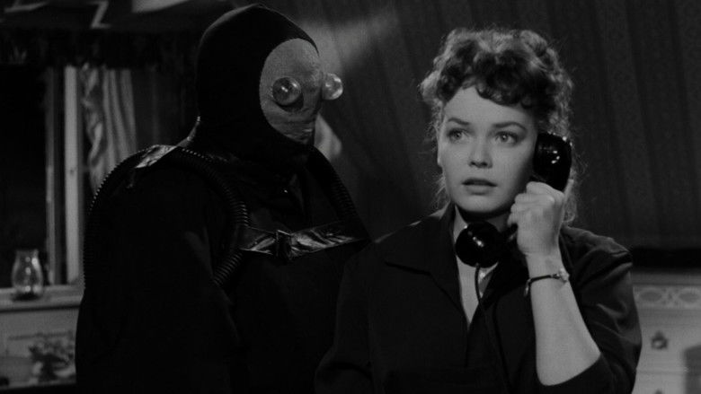 кадр из фильма Лягушка в маске