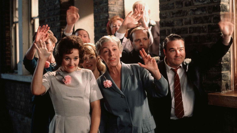 кадр из фильма Далекие голоса, застывшие жизни