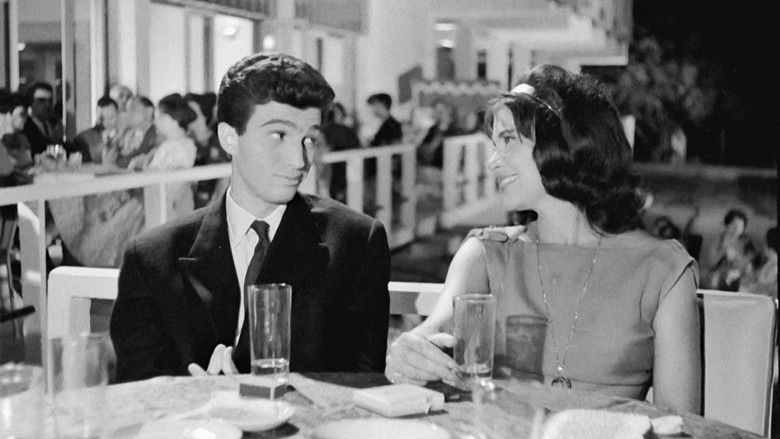 кадр из фильма Ποια Είναι Η Μαργαρίτα