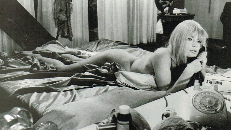 кадр из фильма Одна на другой