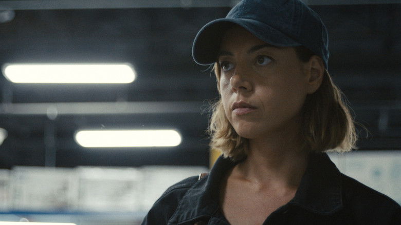 кадр из фильма Преступница Эмили