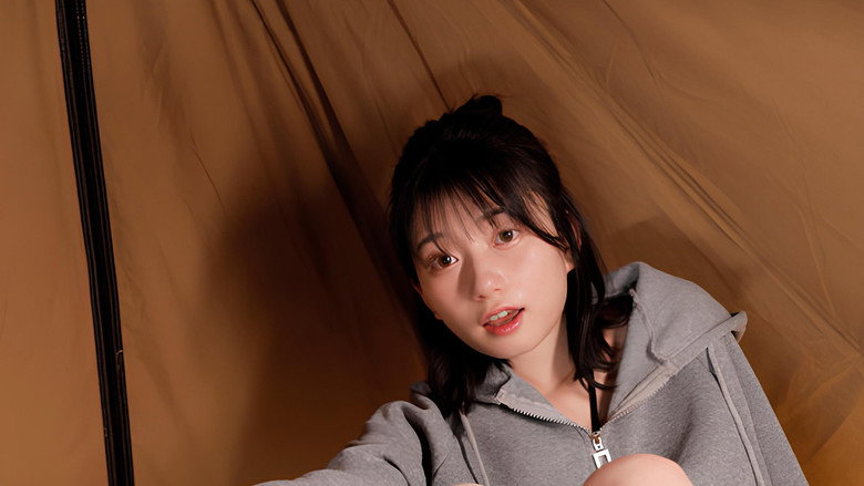 кадр из фильма 裸神 瀬戸環奈
