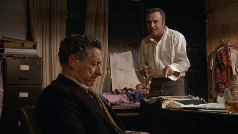 кадр из фильма Спасите тигра