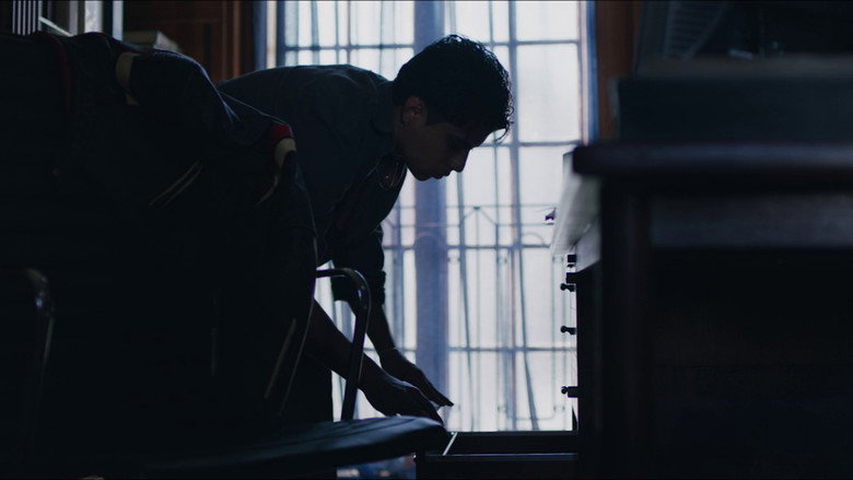 кадр из фильма At the Gates