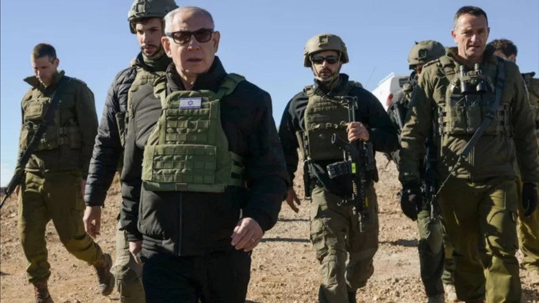 кадр из фильма Iran, Israël et la bombe