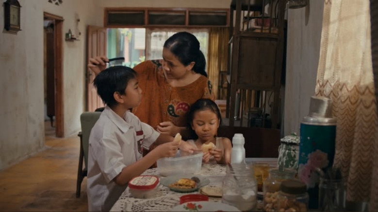 кадр из фильма Jangan Buang Ibu