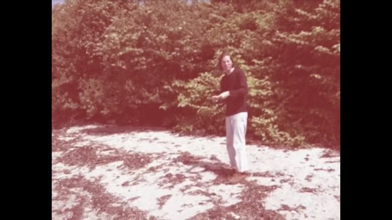 кадр из фильма Moonrise Kingdom Extras - Eleven iPhone Videos by Edward Norton.