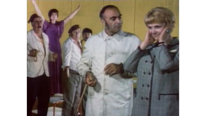 кадр из фильма Цирк зажигает огни