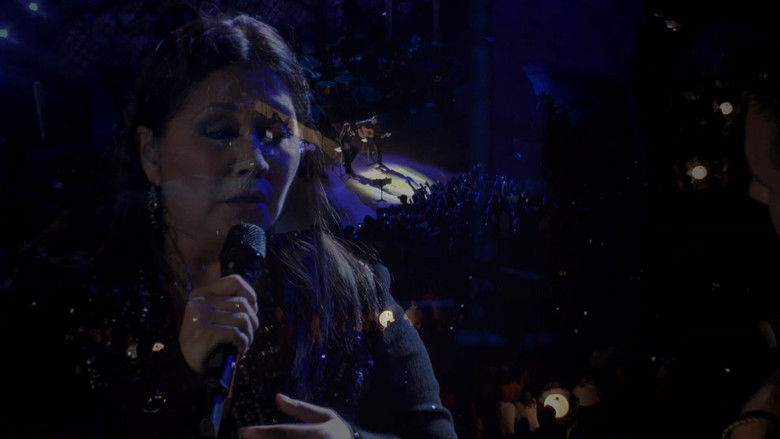 кадр из фильма Ana Gabriel: Altos de Chavón - Los Dos Conciertos