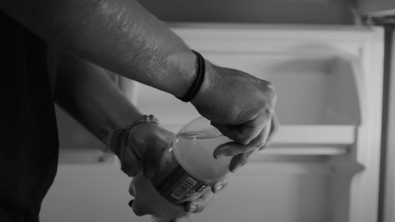 кадр из фильма Sweaty