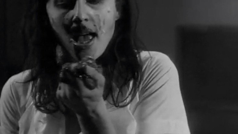 кадр из фильма Graveyard Alive: A Zombie Nurse in Love