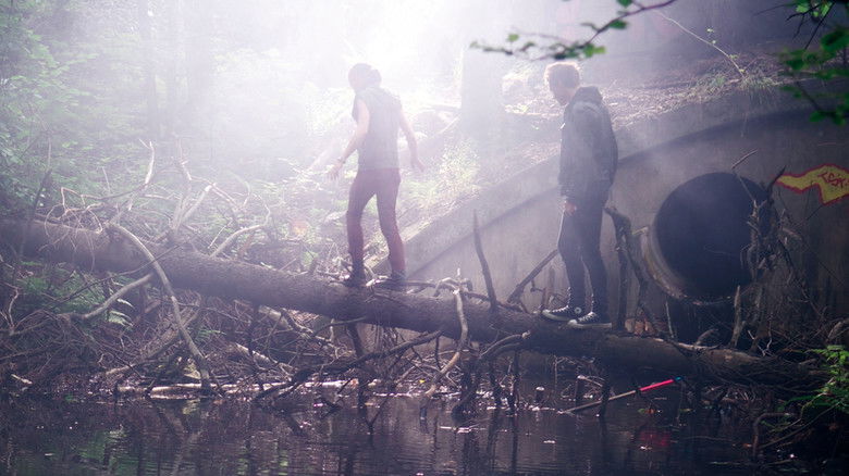 кадр из фильма Что-то должно сломаться