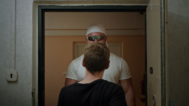 кадр из фильма Le Visiteur