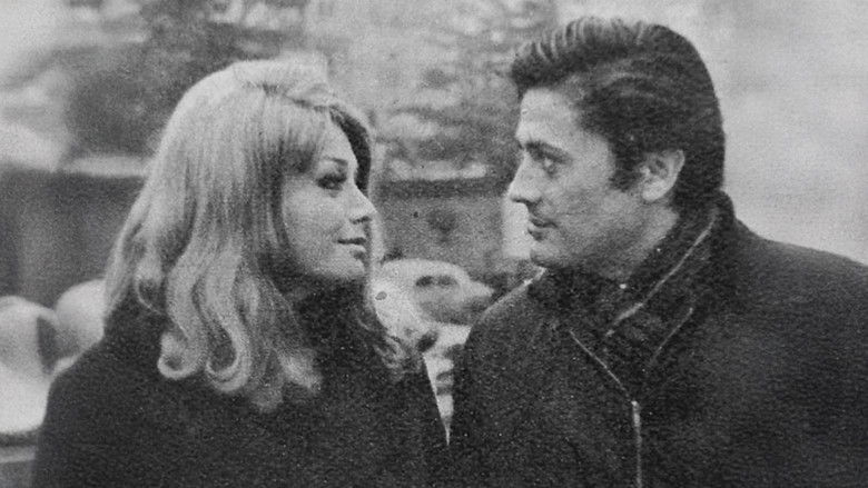 кадр из фильма İki Yabancı