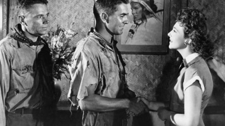 кадр из фильма American Guerrilla in the Philippines