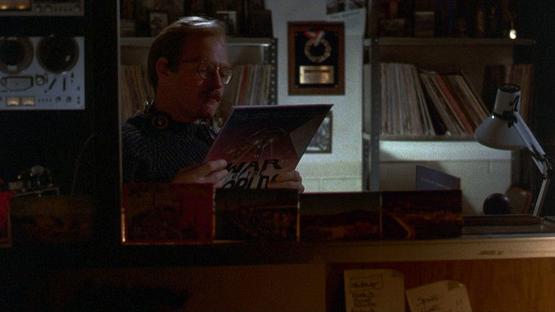 кадр из фильма Завоеватели из космоса