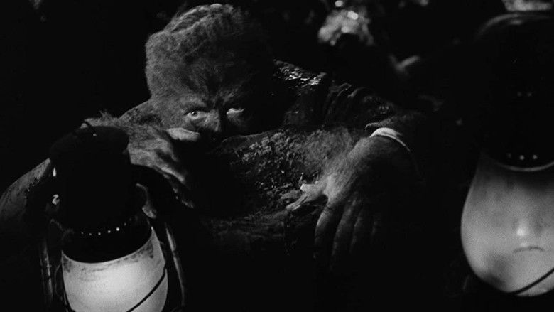 кадр из фильма The Undying Monster