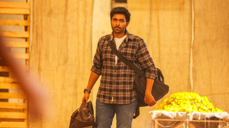 кадр из фильма அசுரகுரு