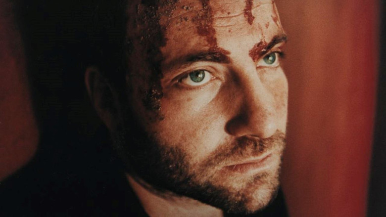кадр из фильма Истекающий кровью