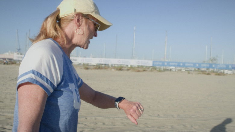 кадр из фильма Looking Forward