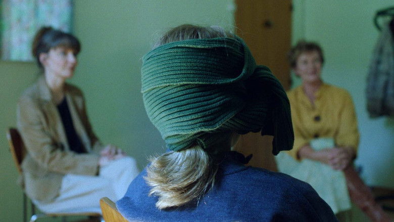 кадр из фильма Совершенно нормальная семья