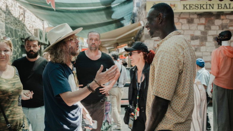 кадр из фильма قضية الغرباء