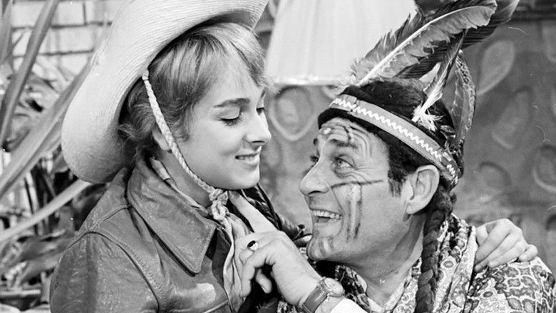 кадр из фильма Το Αγοροκόριτσο