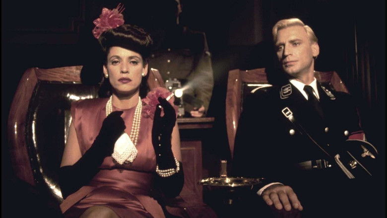 кадр из фильма Поцелуй женщины-паука