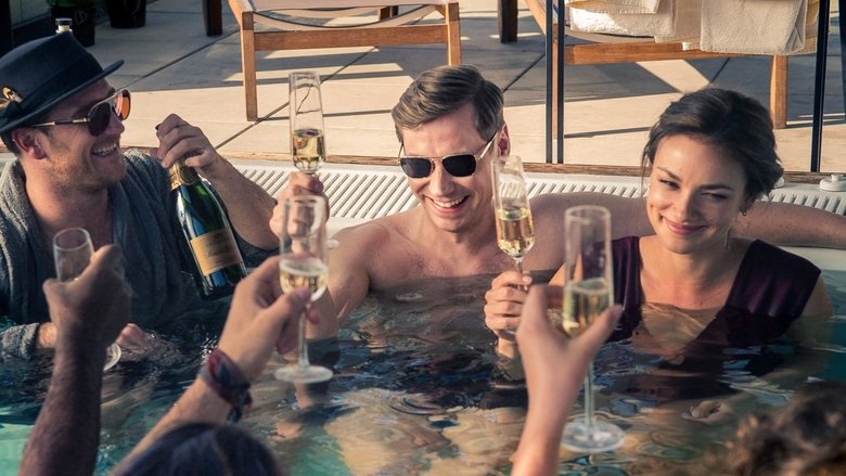 кадр из фильма Высоко поднимаясь