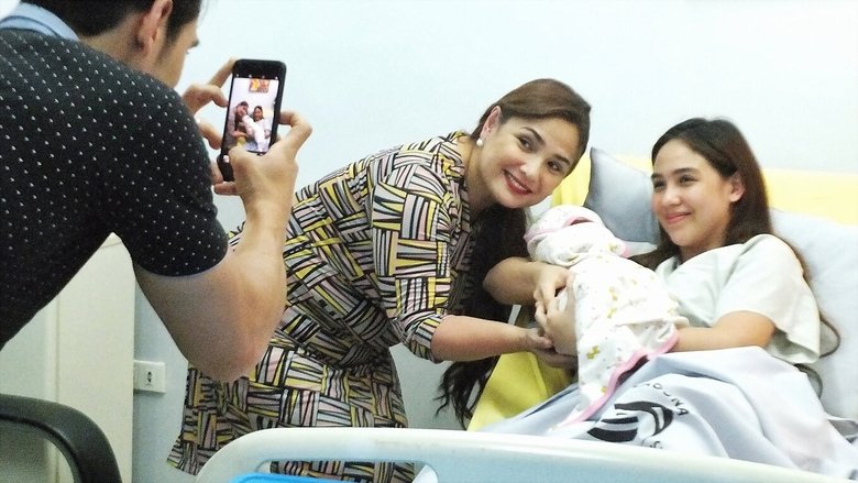 кадр из фильма In the Name of The Mother