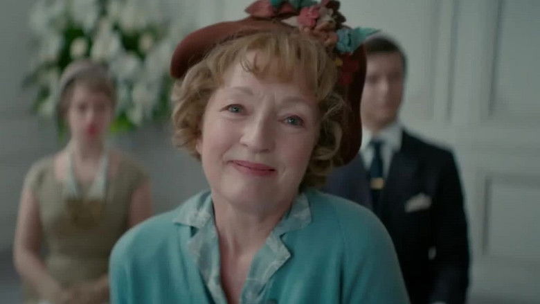 кадр из фильма Миссис Харрис едет в Париж