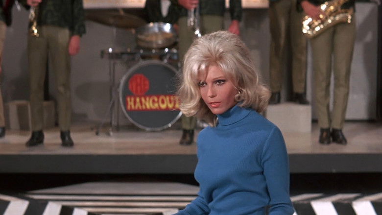 кадр из фильма Спидвей