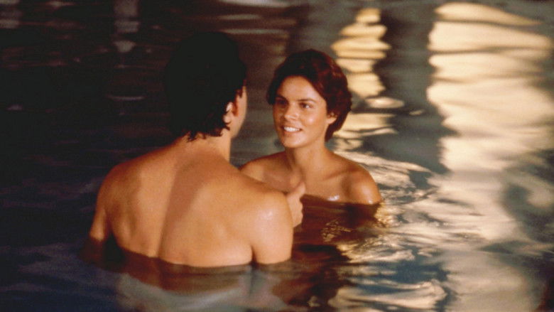 кадр из фильма Кокон