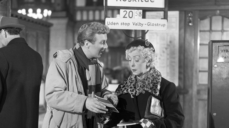 кадр из фильма Tante Tut fra Paris