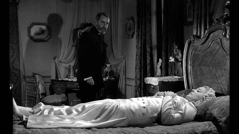 кадр из фильма Виридиана