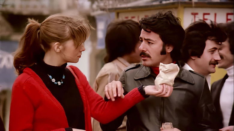 кадр из фильма Benim Gibi Sevenler