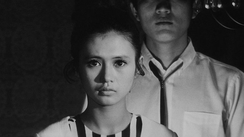 кадр из фильма Бледный цветок