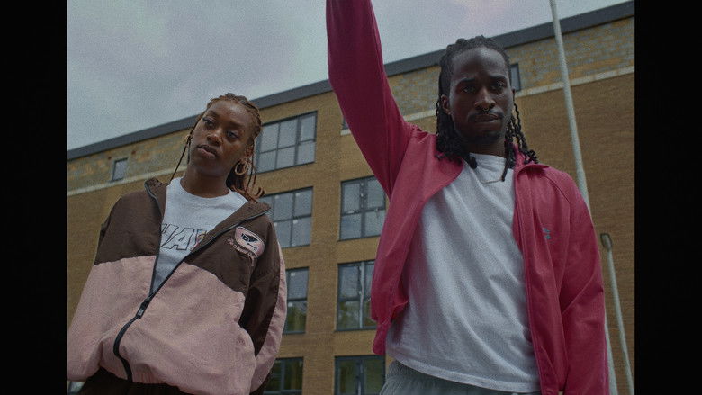 кадр из фильма EVOL